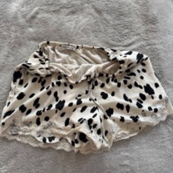 Abercrombie Lace and Satin Shorts - Picture 2 of 2
